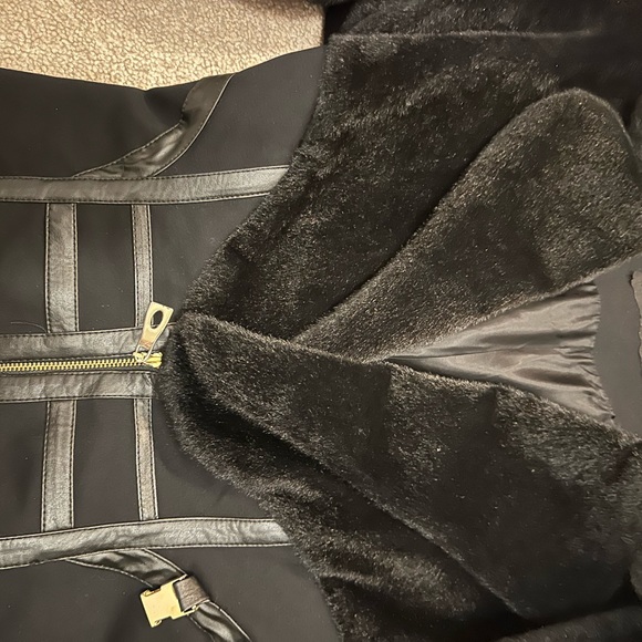 Black jacket - Picture 7 of 11